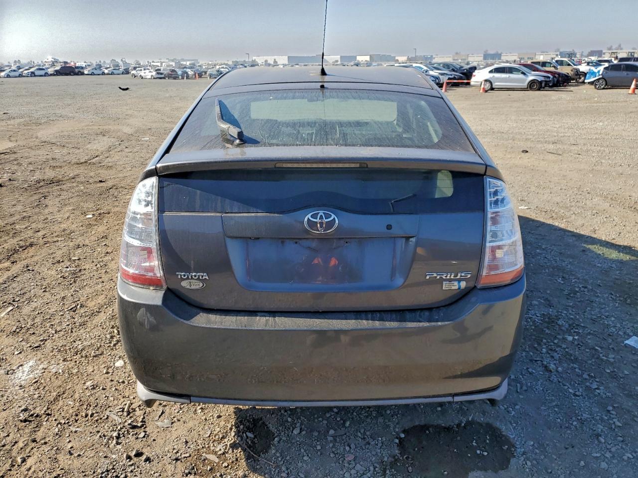 Toyota Prius Image 11