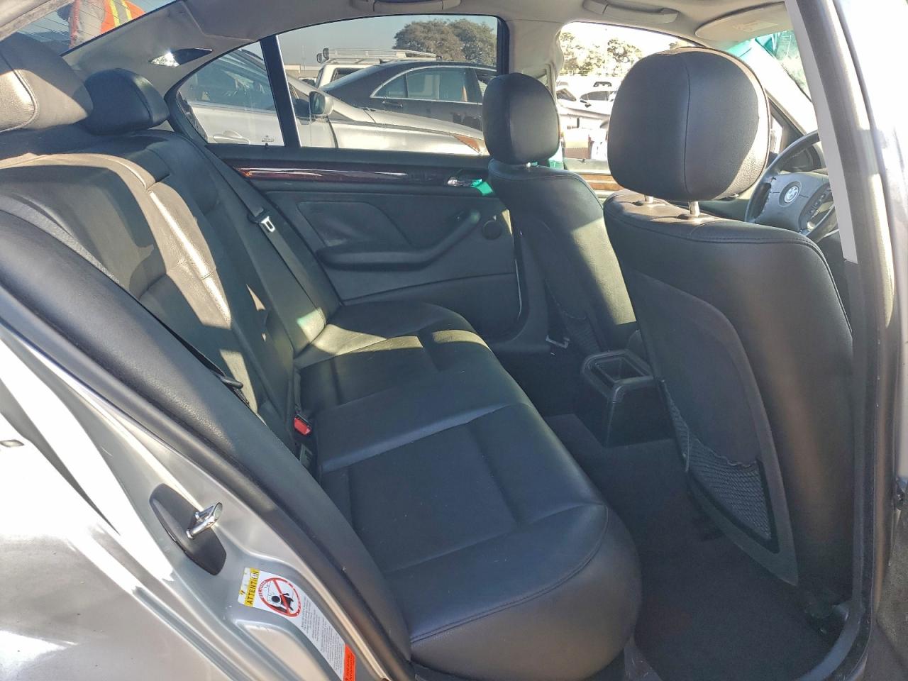 BMW 3 Series I Image 8