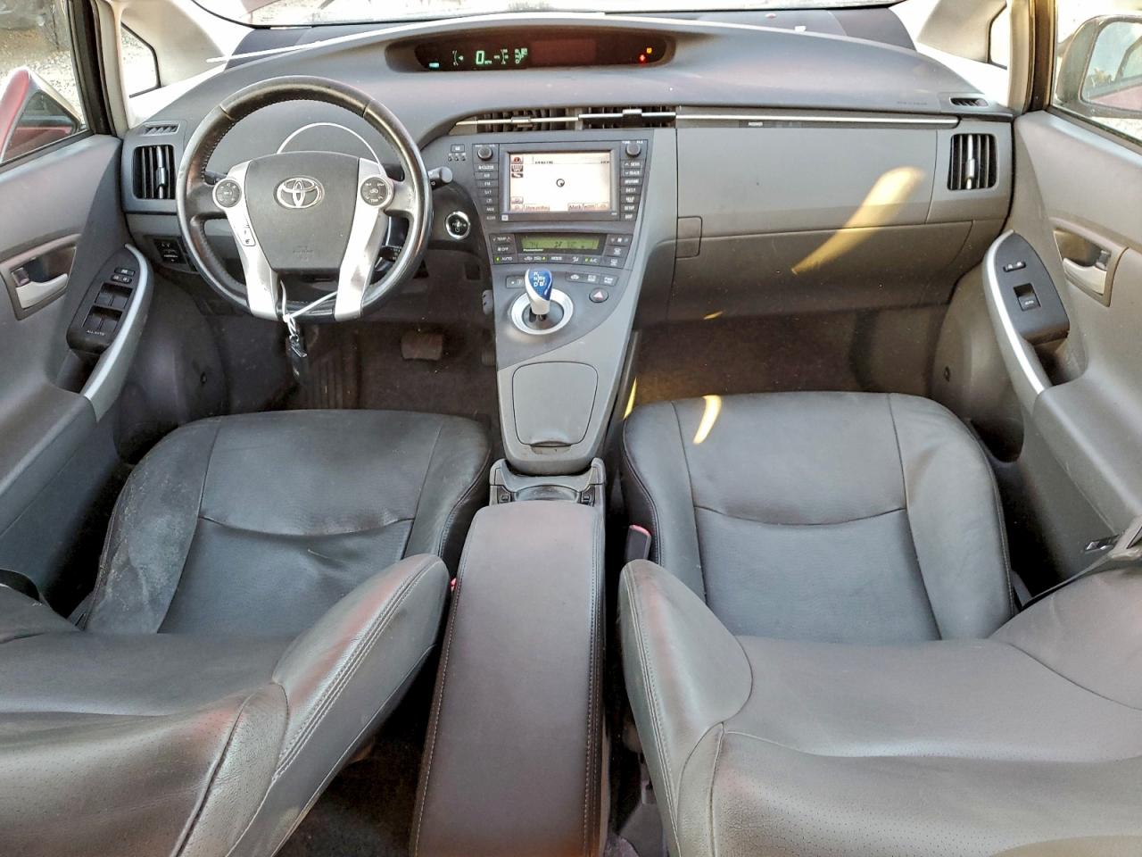 Toyota Prius Image 12