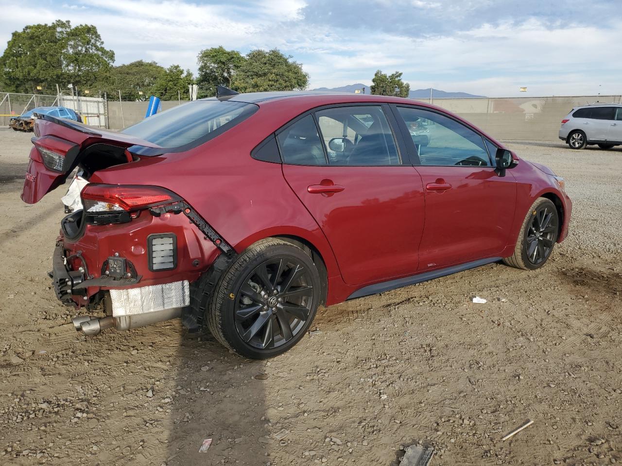 Toyota Corolla Xse Image 4