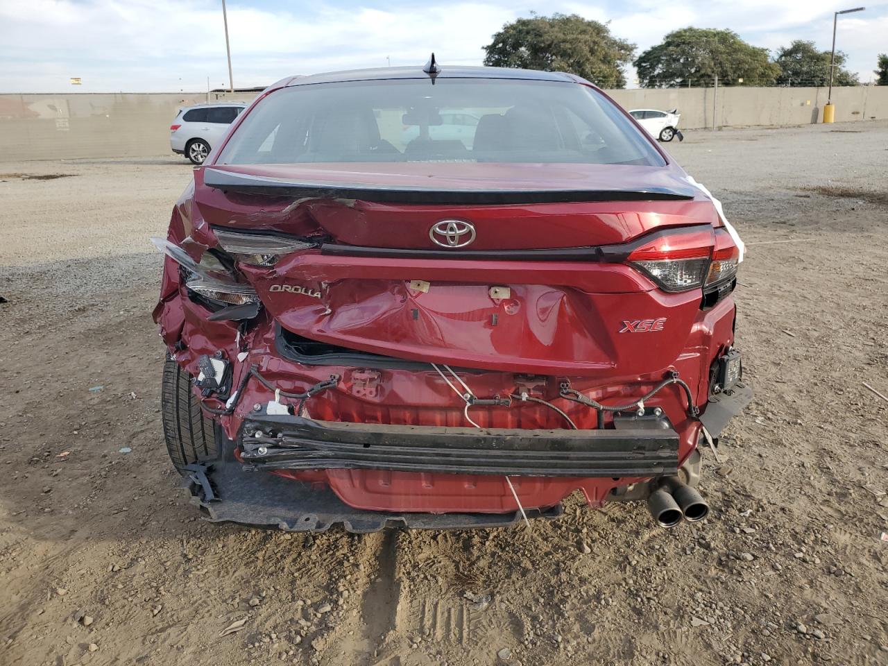 Toyota Corolla Xse Image 8