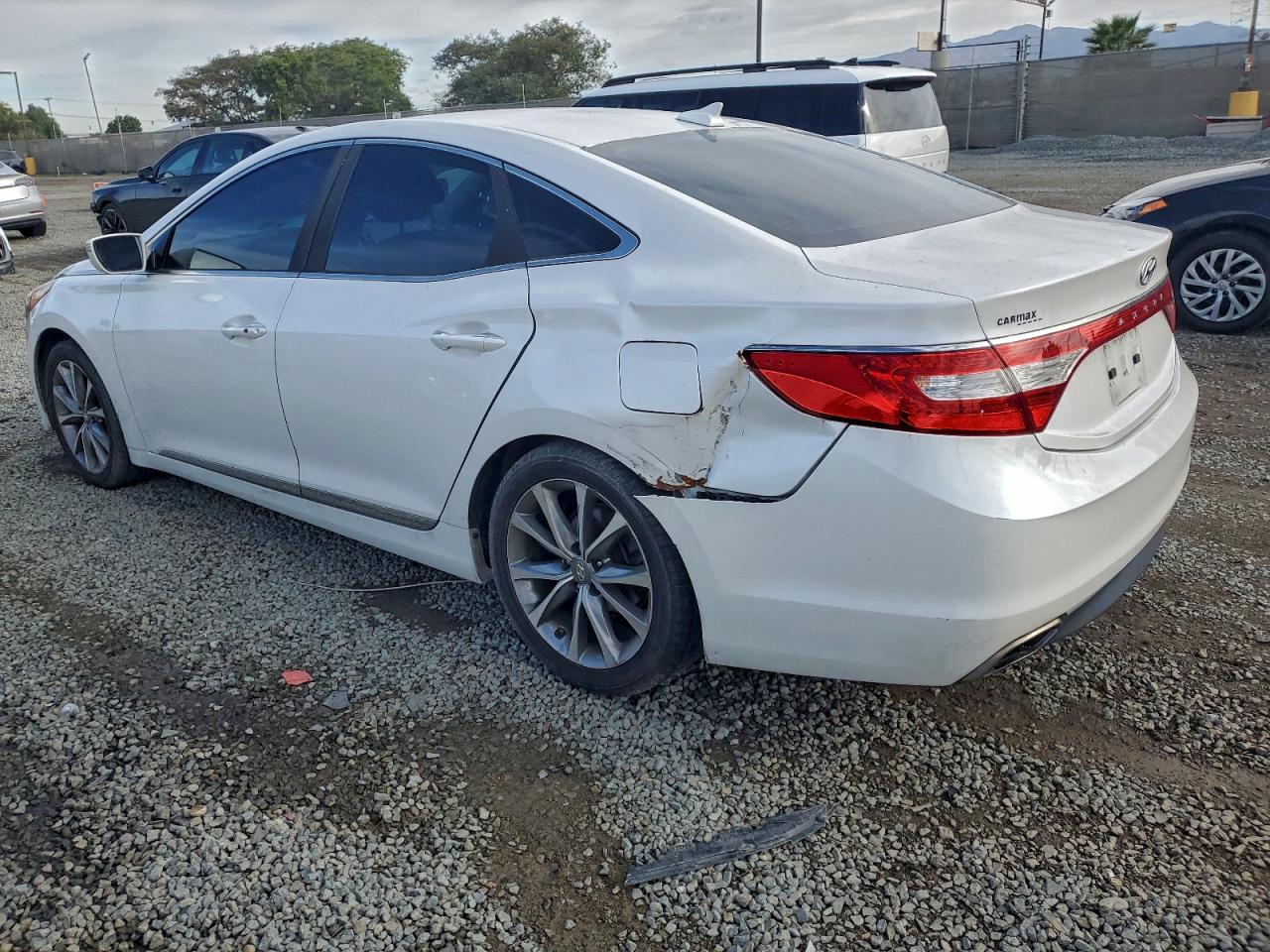 Hyundai Azera Image 4