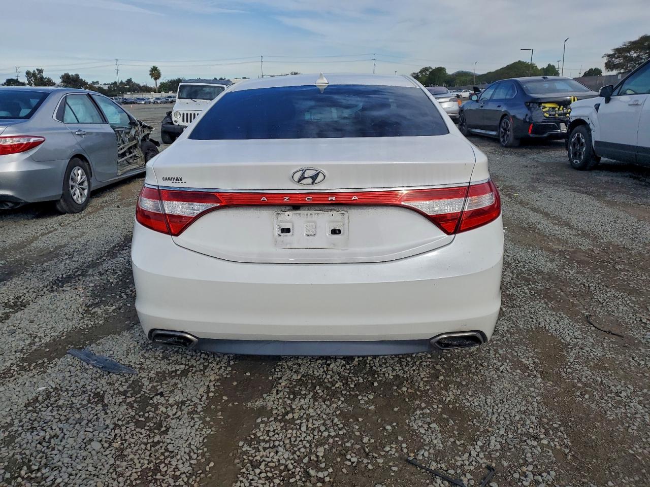 Hyundai Azera Image 12