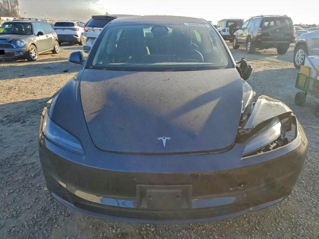 Tesla Model 3 Image 3