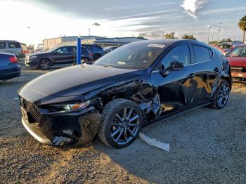 Salvage Mazda 3