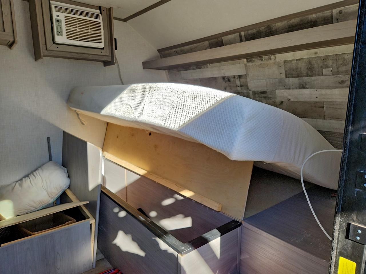 Coleman Lantern Lt Image 9