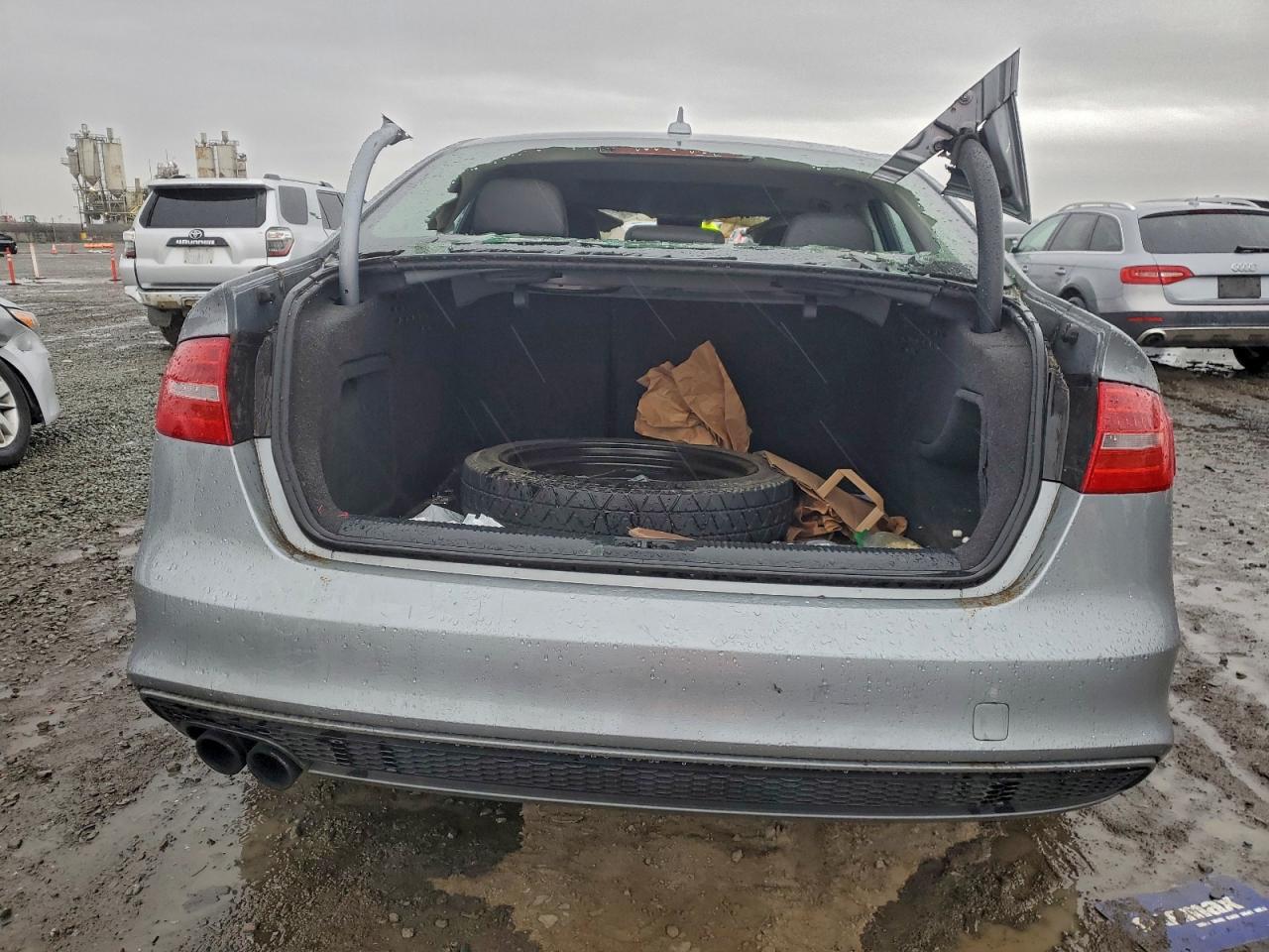 Audi A4 Premium S-line Image 4