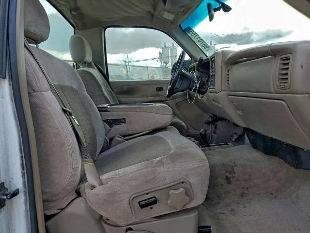 Chevrolet Silverado K1500 Image 8