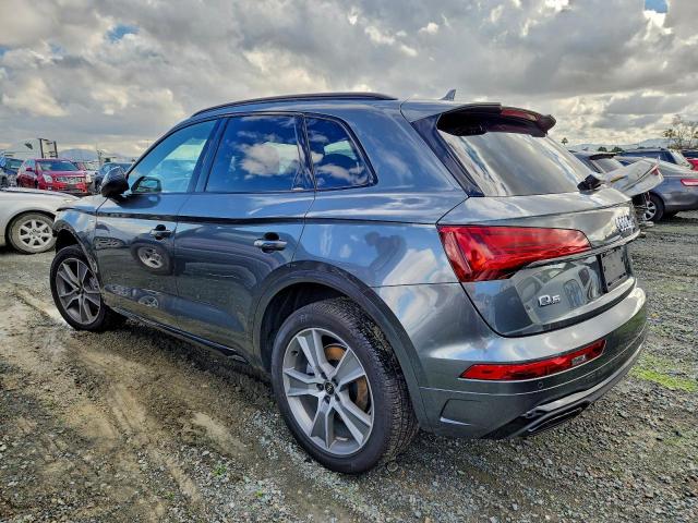 Audi Q5 Premium 45 Image 10