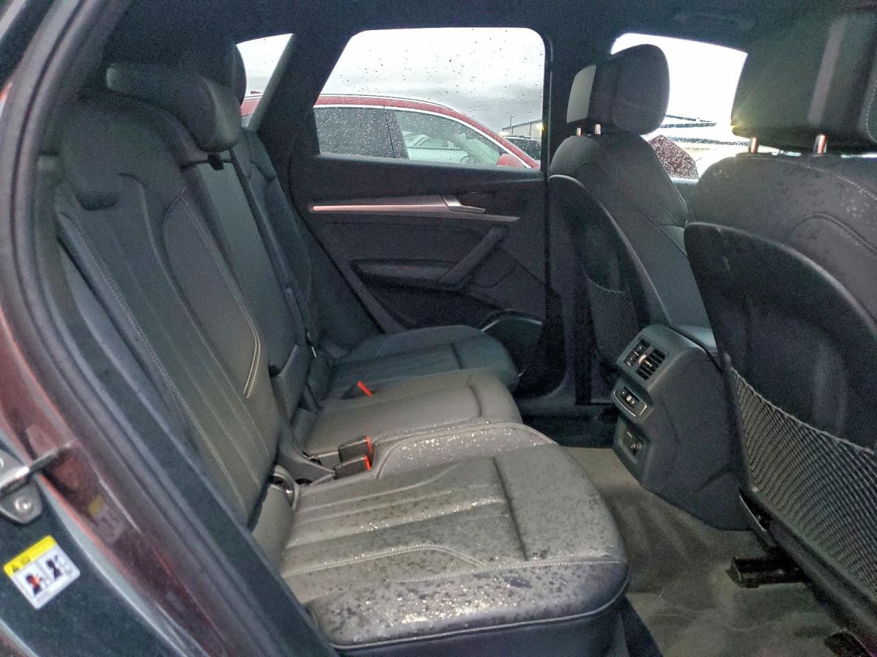 Audi Q5 Premium 45 Image 11