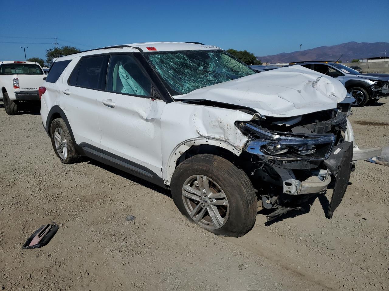 Ford Explorer Xlt Image 3