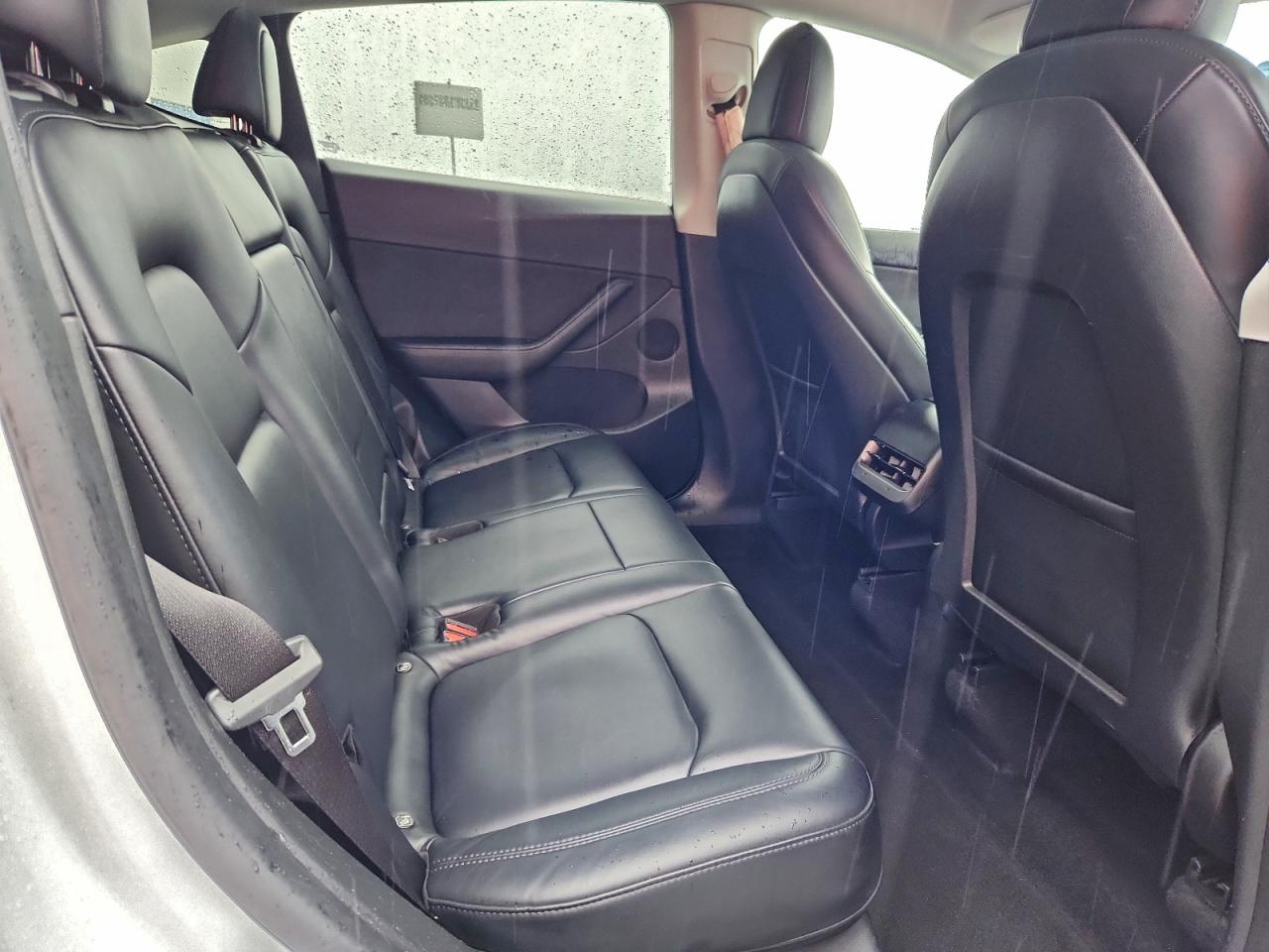 Tesla Model Y Image 8