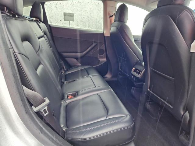 Tesla Model Y Image 8