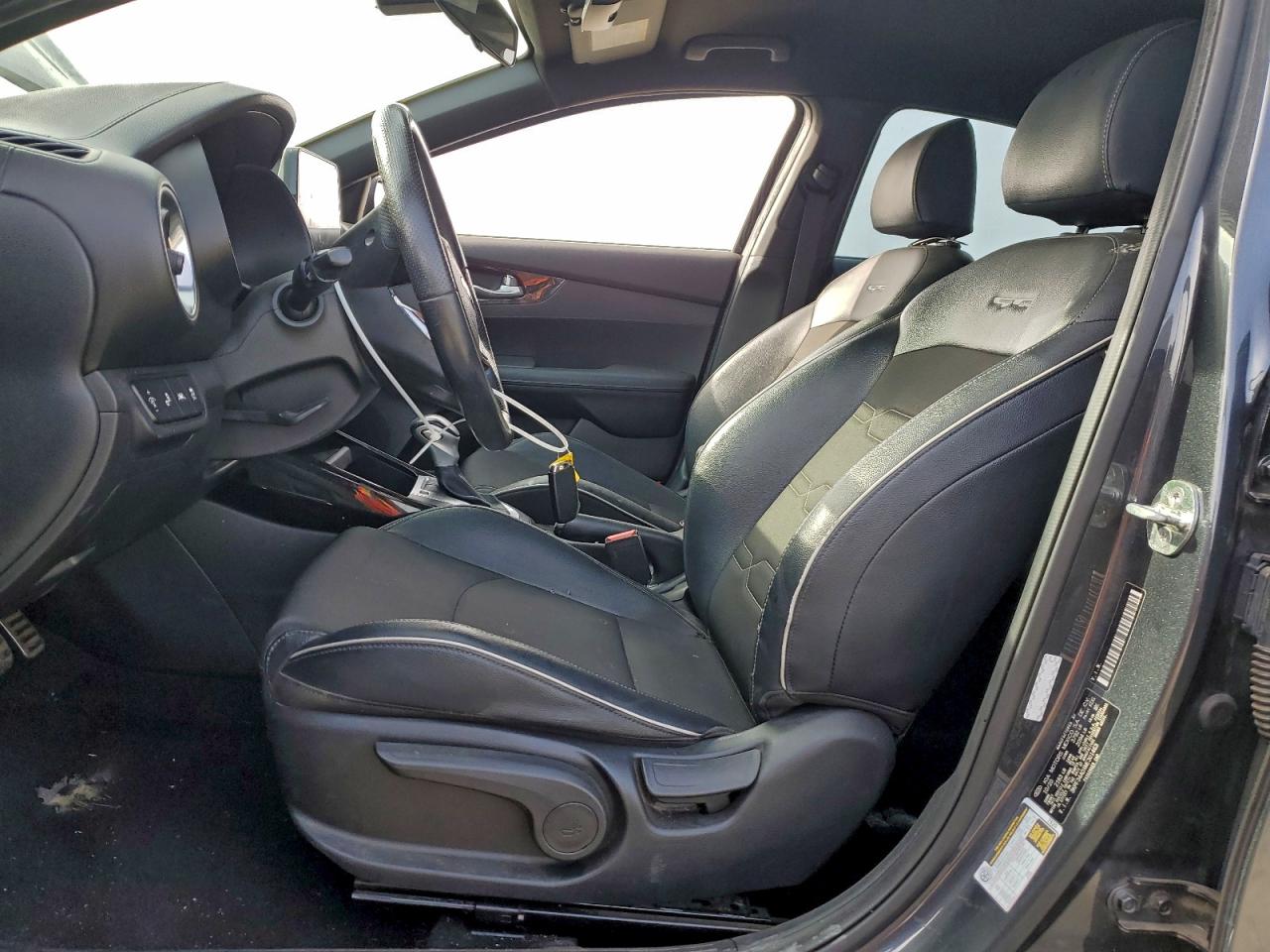 Kia Forte Gt Line Image 3