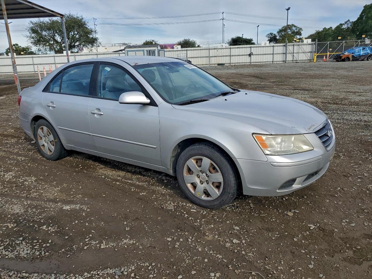 Hyundai SONATA Gls Image 4