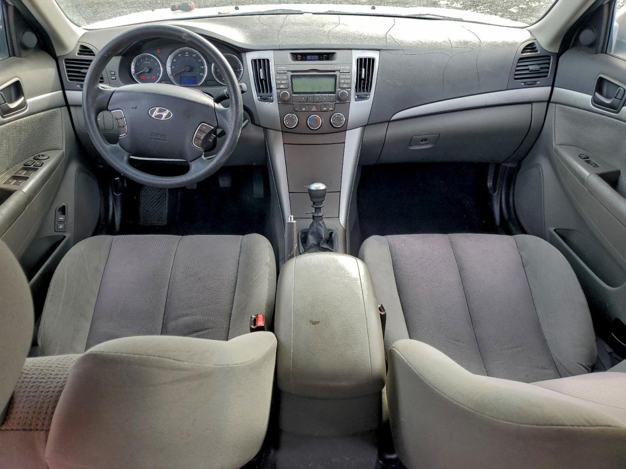 Hyundai SONATA Gls Image 12
