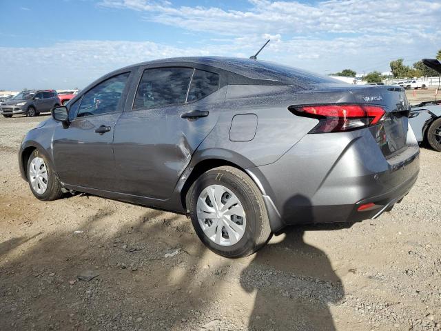 Nissan Versa S Image 2