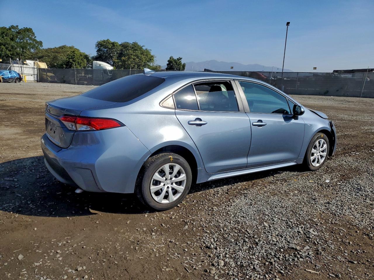 Toyota Corolla Le Image 5