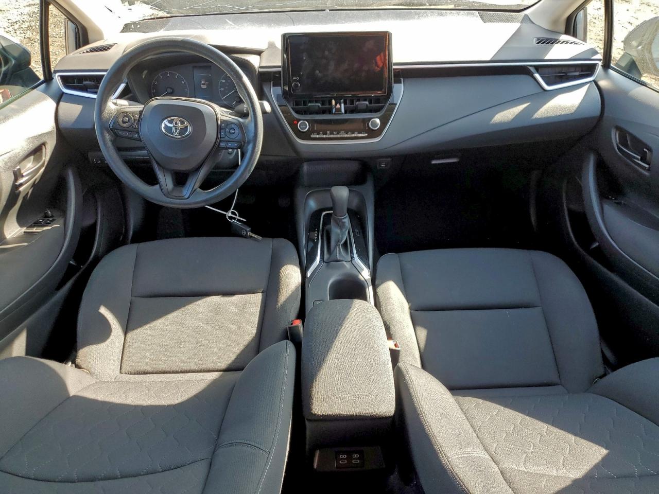 Toyota Corolla Le Image 10