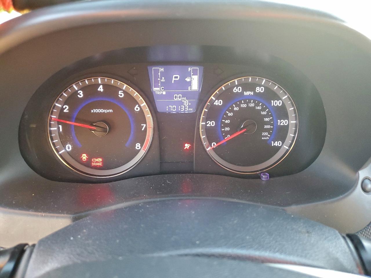 Hyundai ACCENT Se Image 6