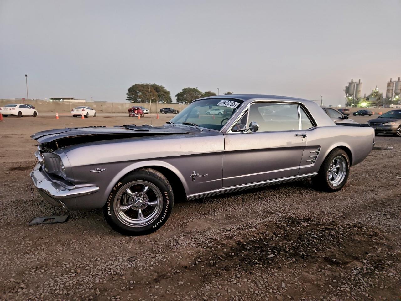 Ford Mustang Image 1