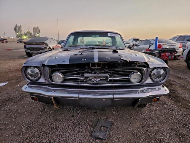 Ford Mustang Image 12