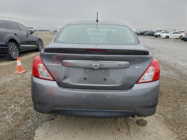 Nissan Versa S Image 7