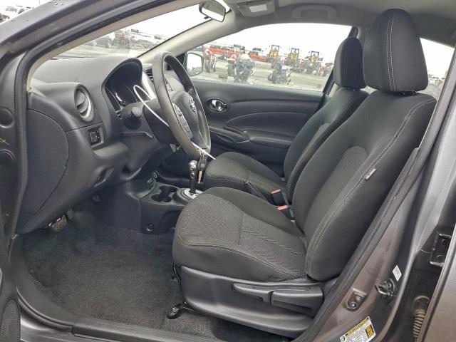 Nissan Versa S Image 9