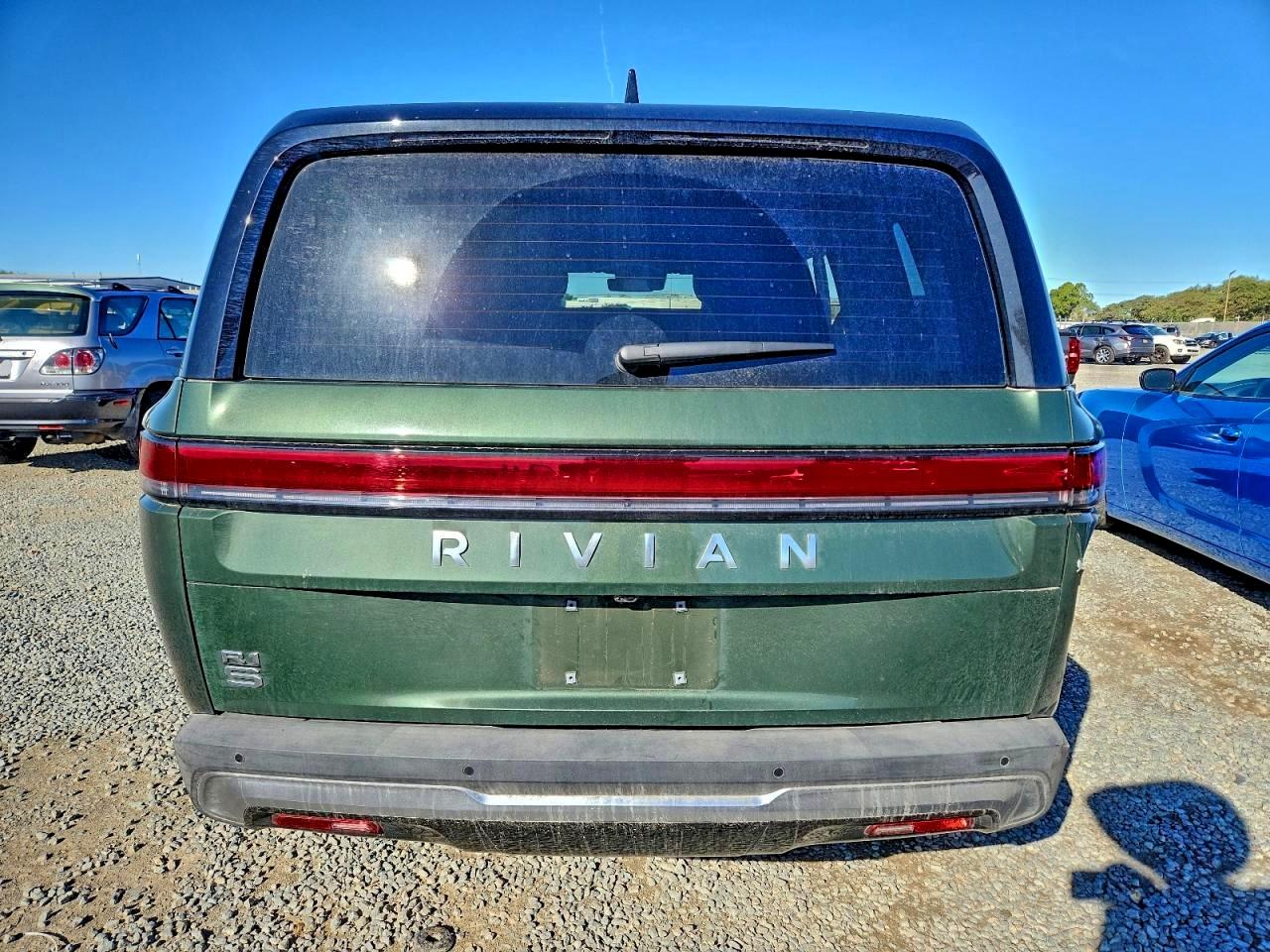 Rivian Ris Adventure Image 9