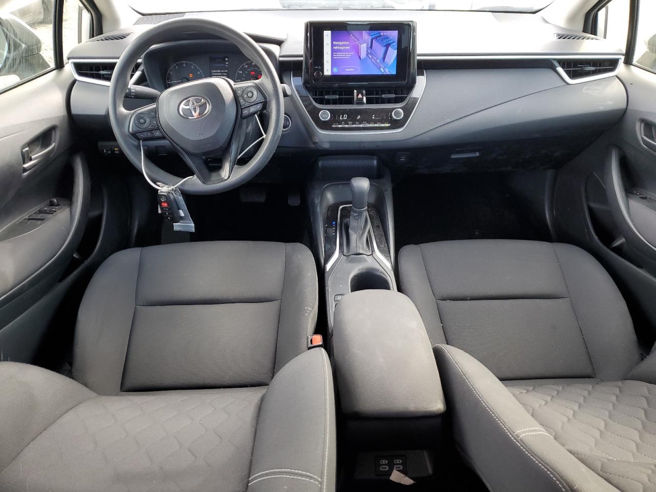 Toyota Corolla Le Image 9