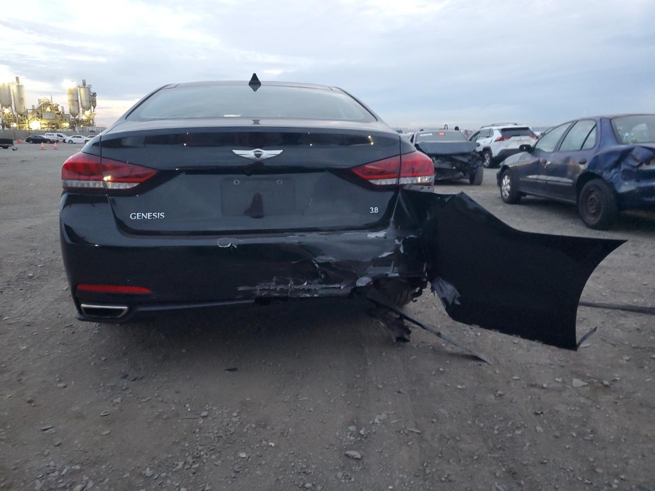 Hyundai Genesis 3.8l Image 6