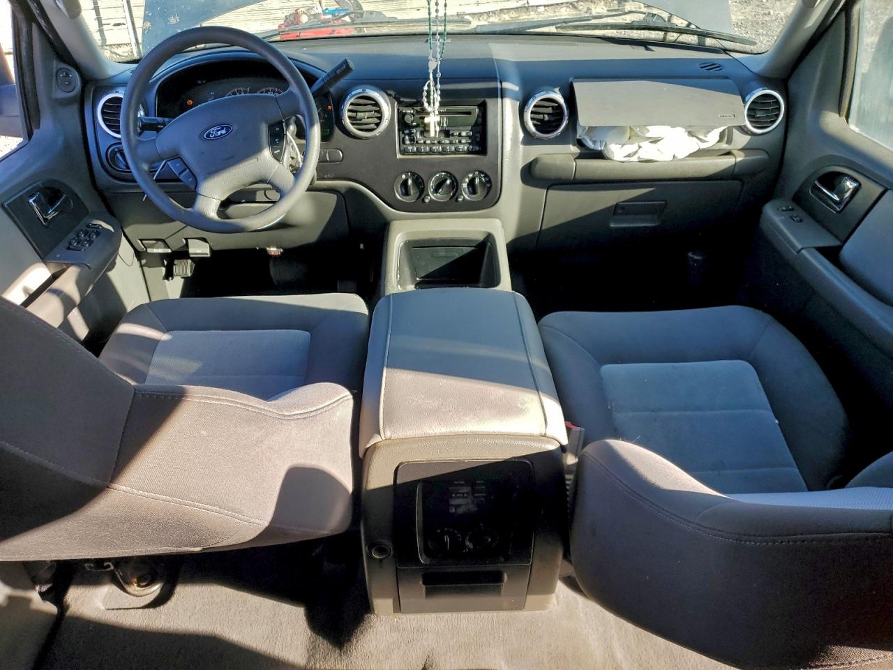 Ford Expedition Xlt Image 6