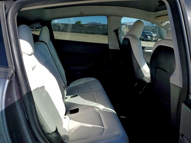 Tesla Model Y Image 14