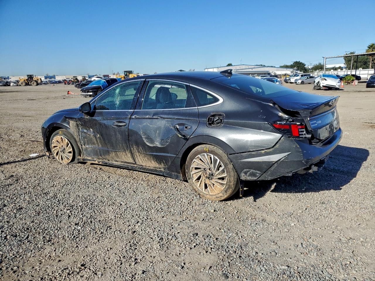 Hyundai SONATA Hybrid Image 2