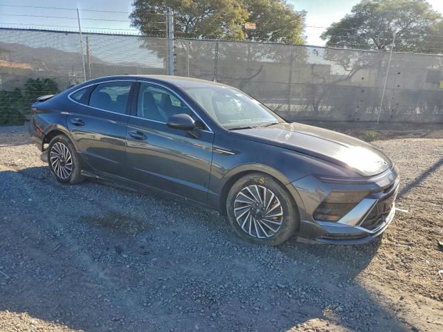 Hyundai SONATA Hybrid Image 4