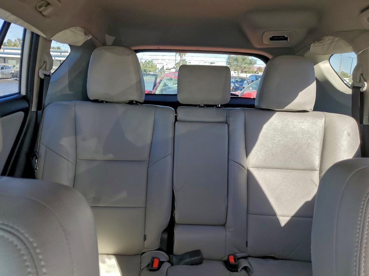 Toyota RAV4 Xle Image 6