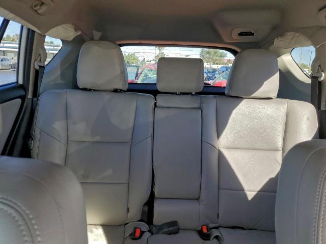 Toyota RAV4 Xle Image 6