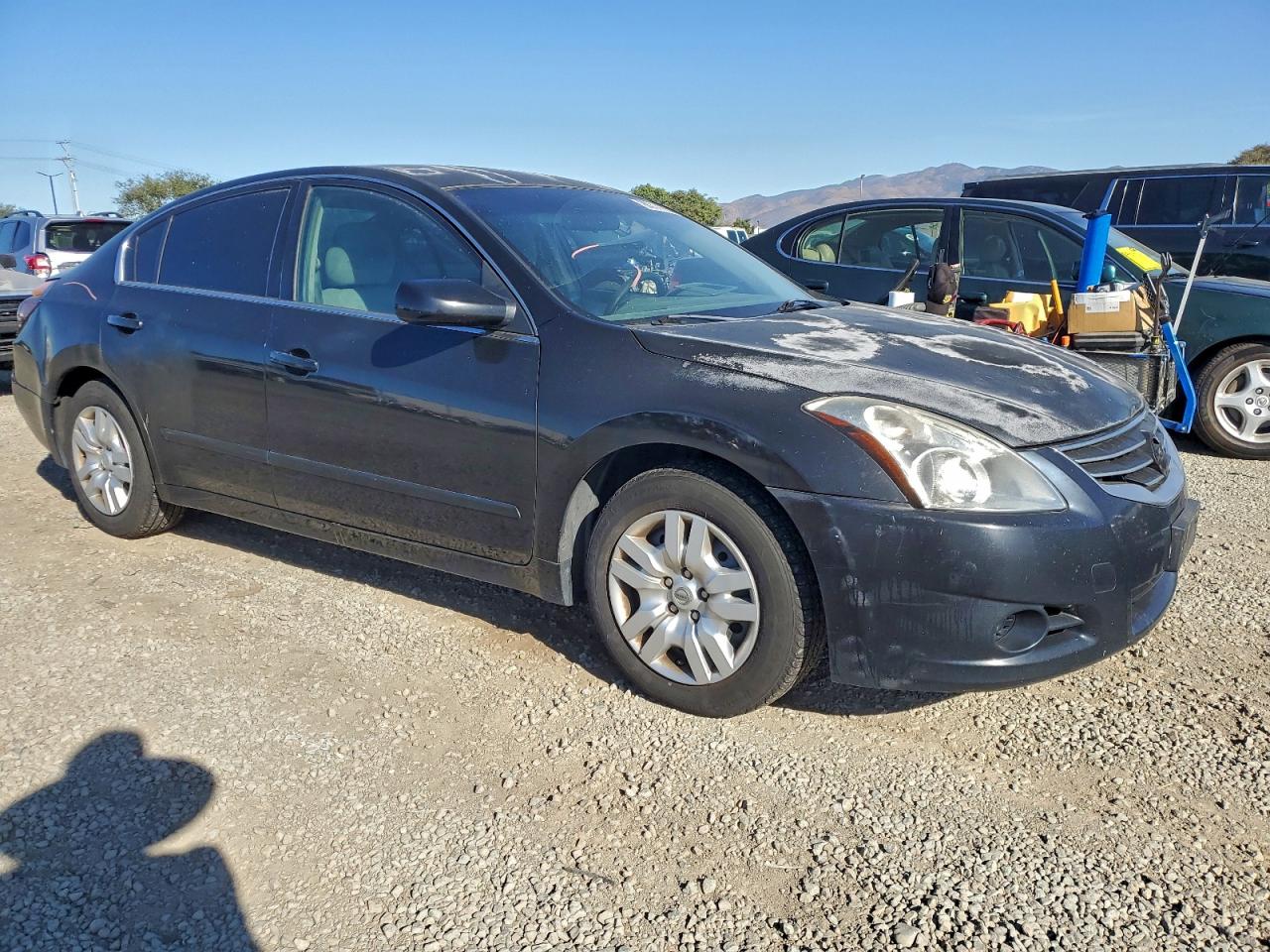 Nissan Altima Base Image 11
