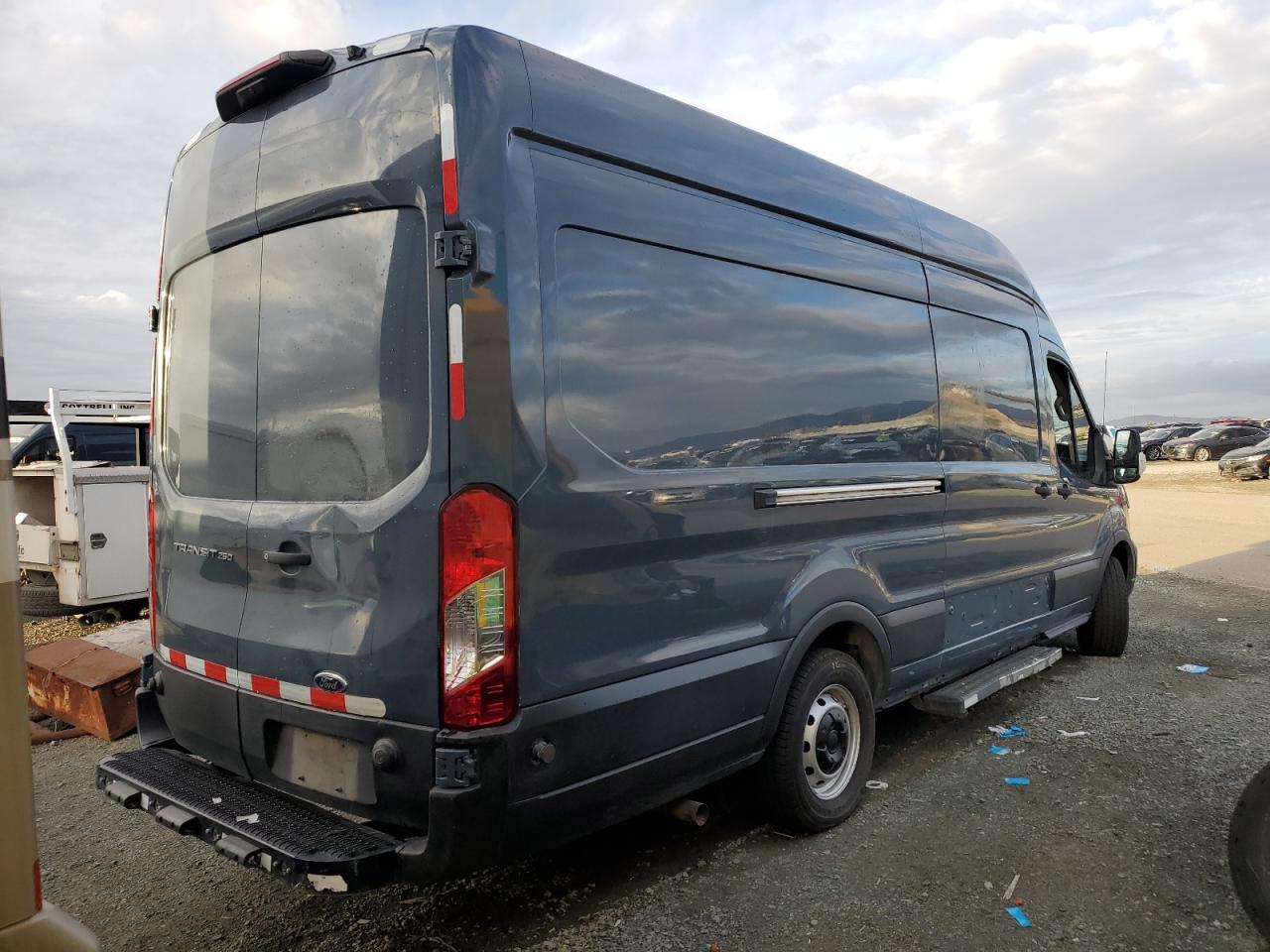 Ford Transit T-250 Image 3