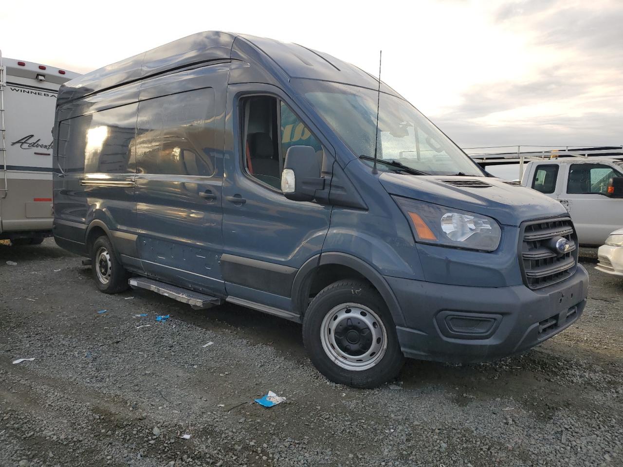 Ford Transit T-250 Image 4