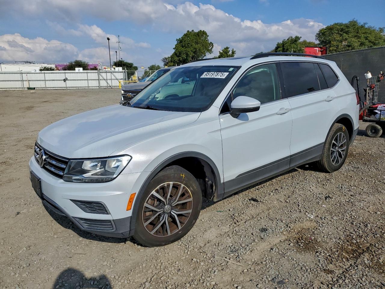Volkswagen Tiguan Se Image 1