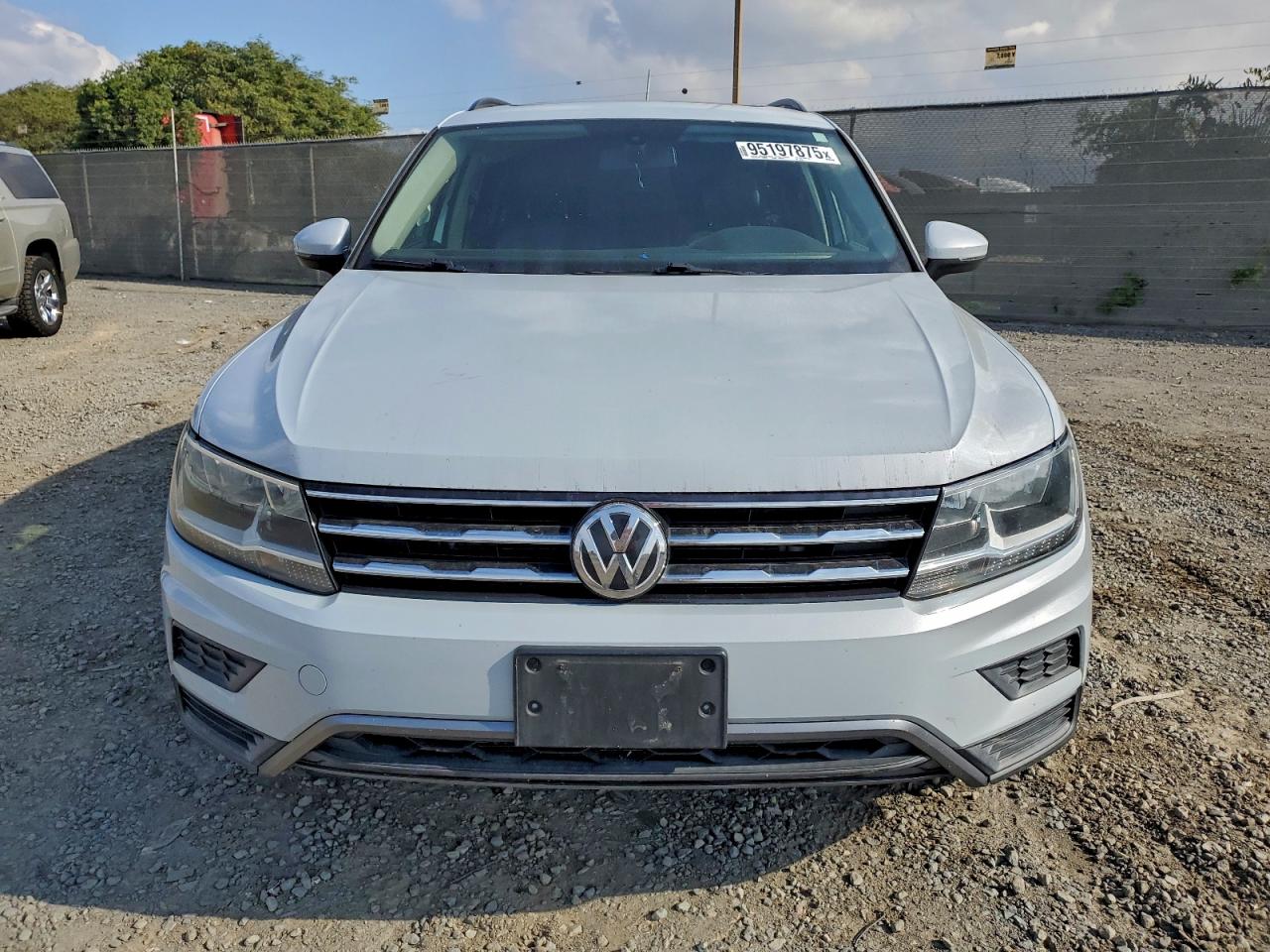 Volkswagen Tiguan Se Image 2
