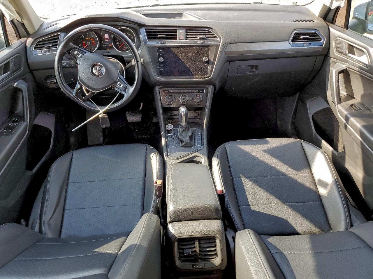 Volkswagen Tiguan Se Image 6