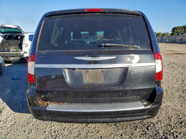 Chrysler Minivan Touring Image 10