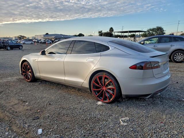 Tesla Model S Image 7