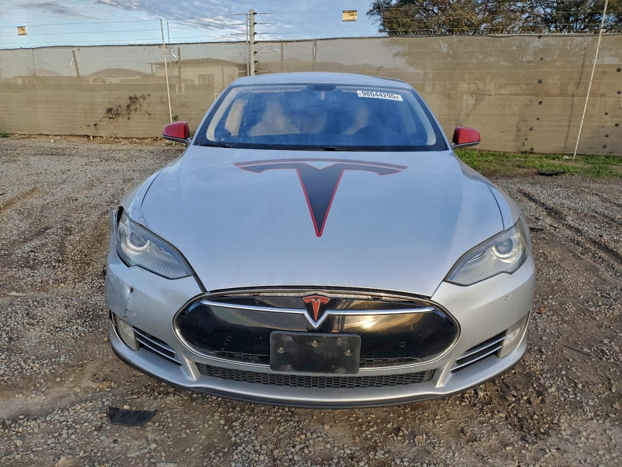 Tesla Model S Image 2