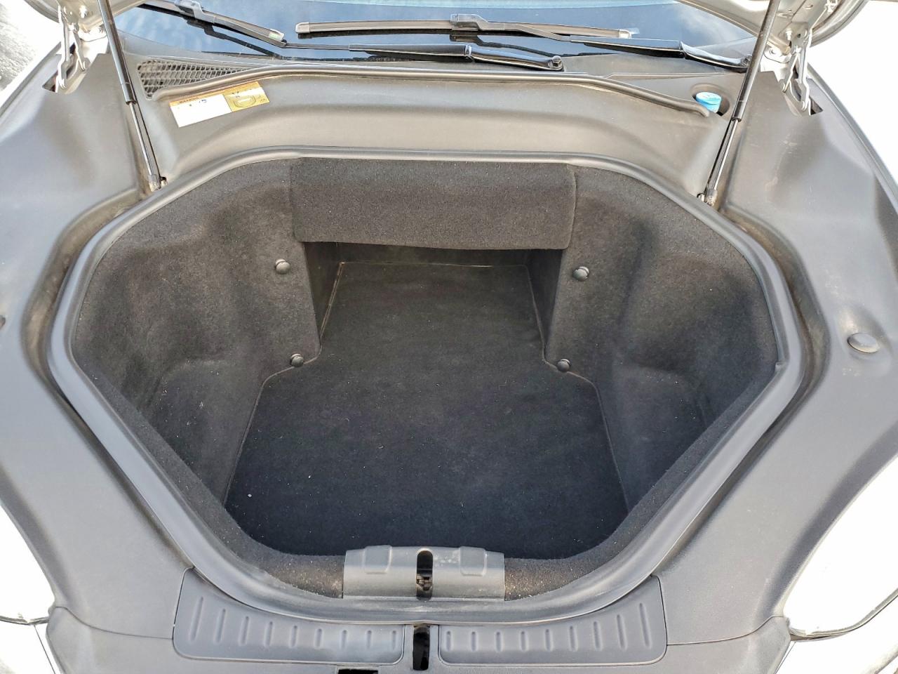 Tesla Model S Image 9