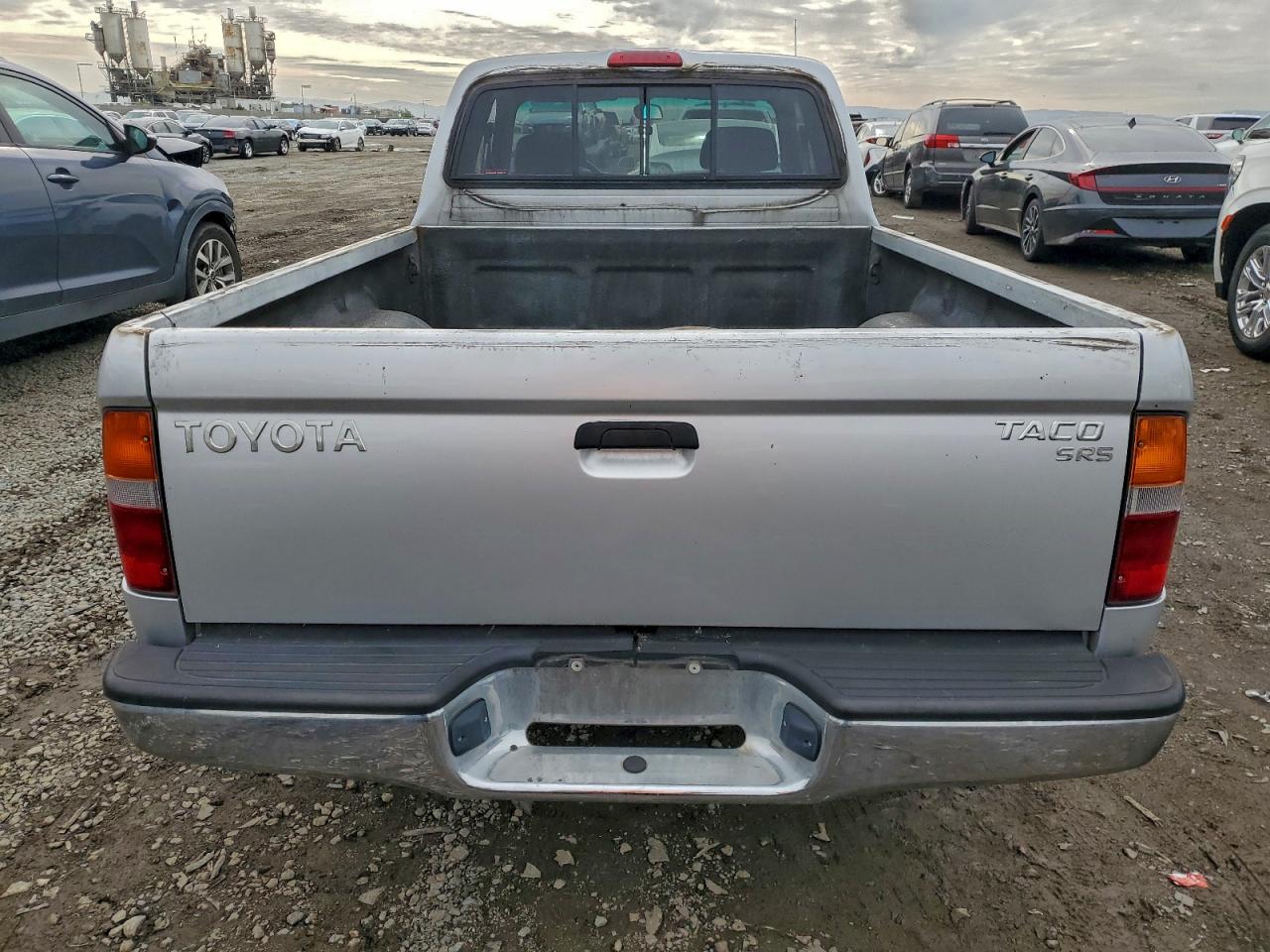 Toyota Tacoma Xtracab Image 13