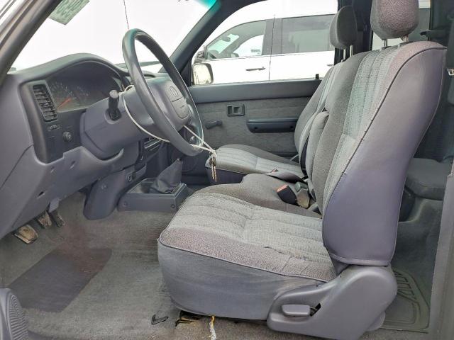 Toyota Tacoma Xtracab Image 7