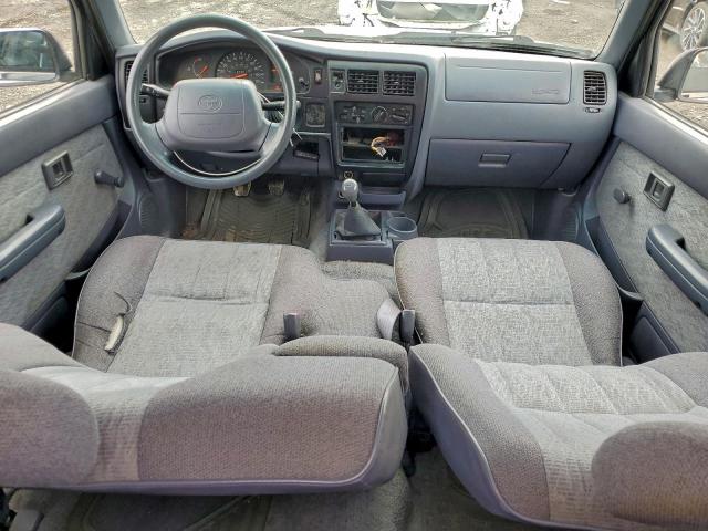 Toyota Tacoma Xtracab Image 9